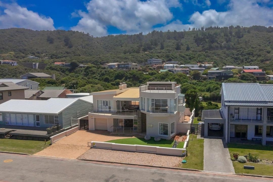 5 Bedroom Property for Sale in Glentana Western Cape